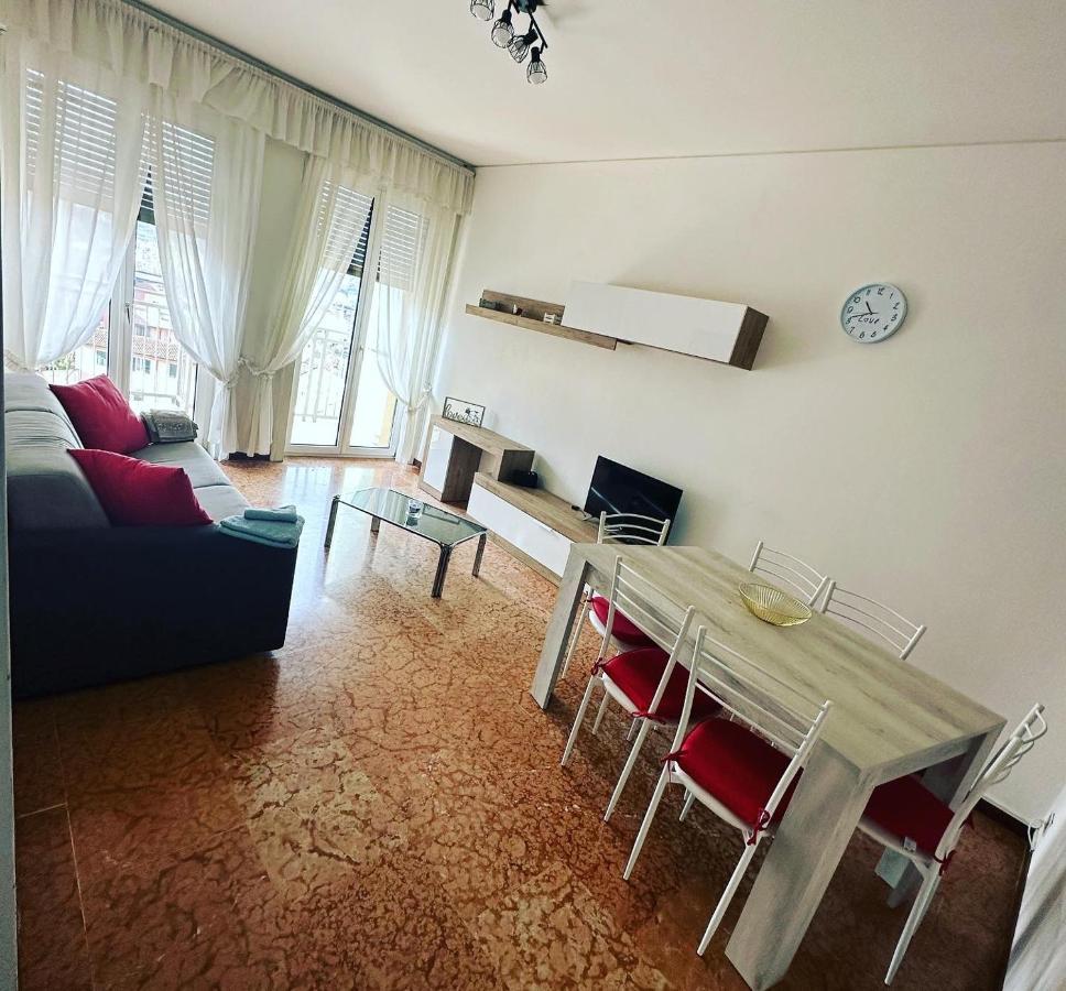 Love Loft Casa Vacanza Lecco Luaran gambar
